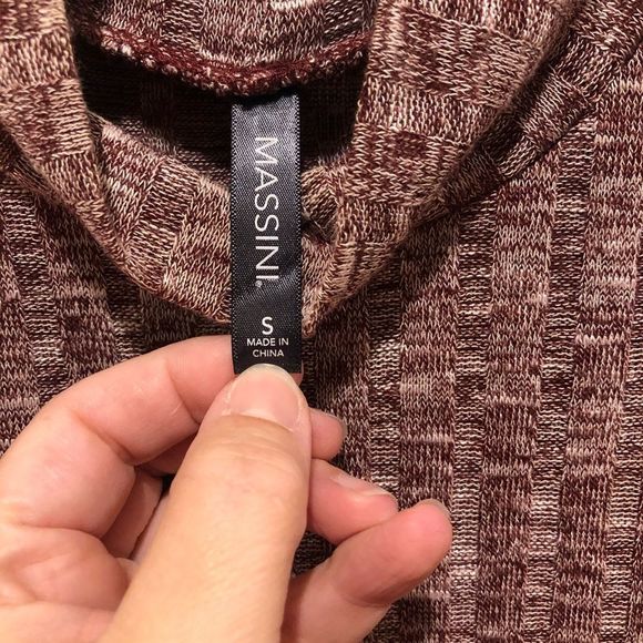 Small Massini Cold Shoulder Maroon Sweater. - Picture 3 of 5